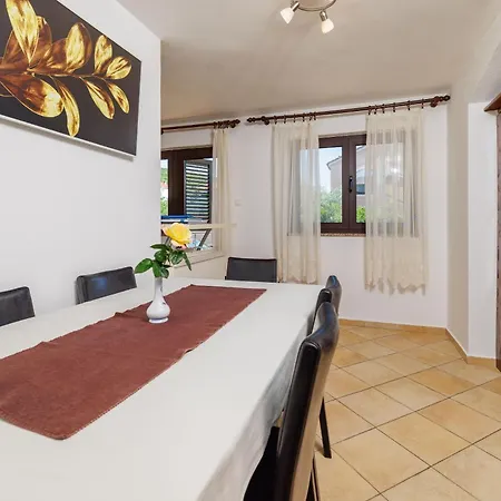 Dani Apartamento Punat